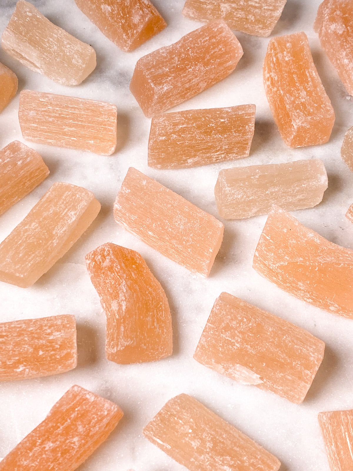 Rå orange selenit liten