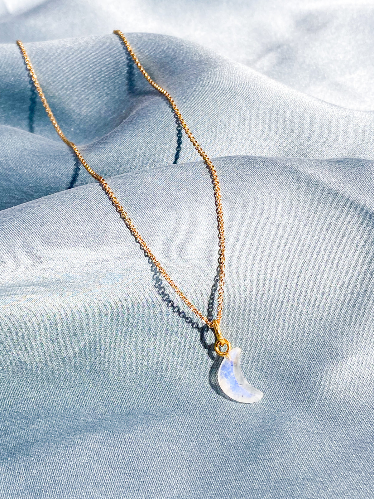 Mini Månhalsband (Regnbågsmånsten)