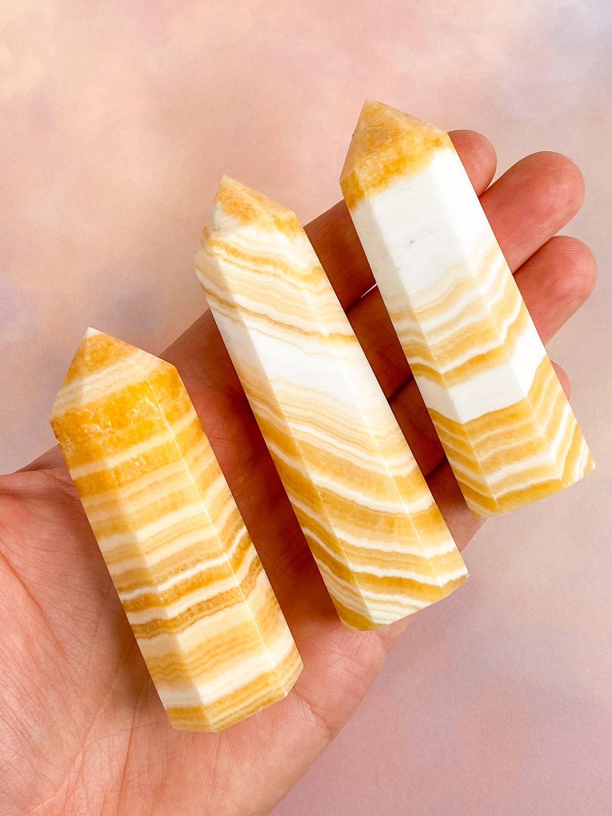 Orange randigt kalcittorn