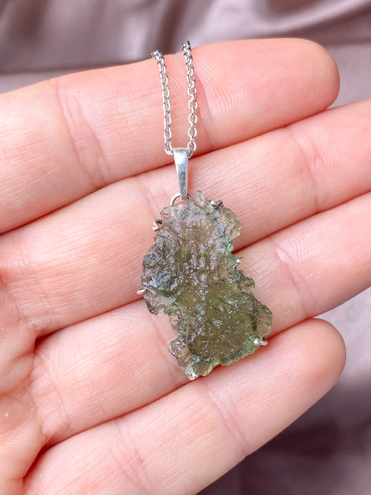 Besednice Moldavite hängsmycke (nr 8)
