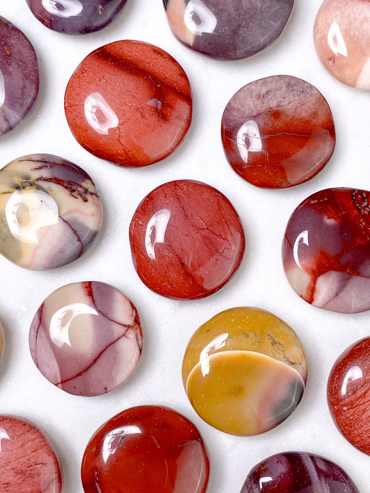 Mookaite Mini Disc (Platpolerad Pocket Stone)