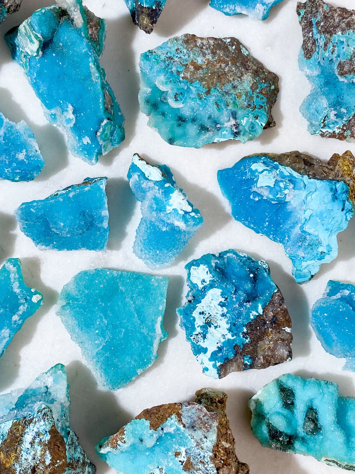 Druzy Pseudokrysokolla Kluster Mörk