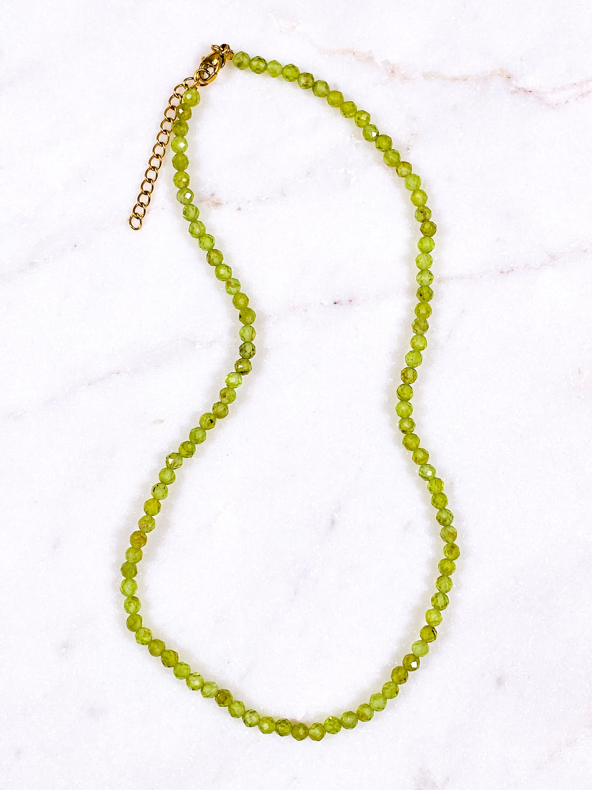 Peridot fasetterat halsband