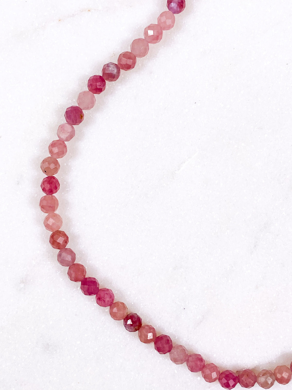 Rosa turmalin fasetterat halsband