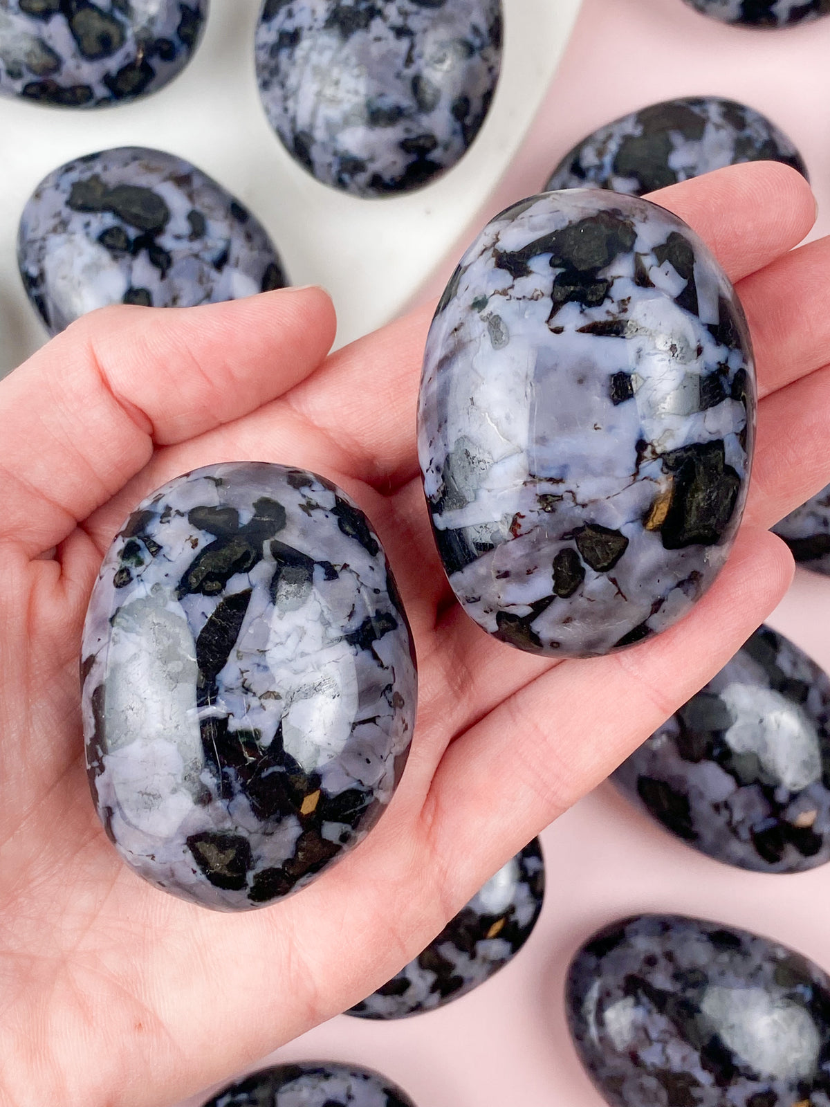 Indigo Gabbro Amulet Pocketest