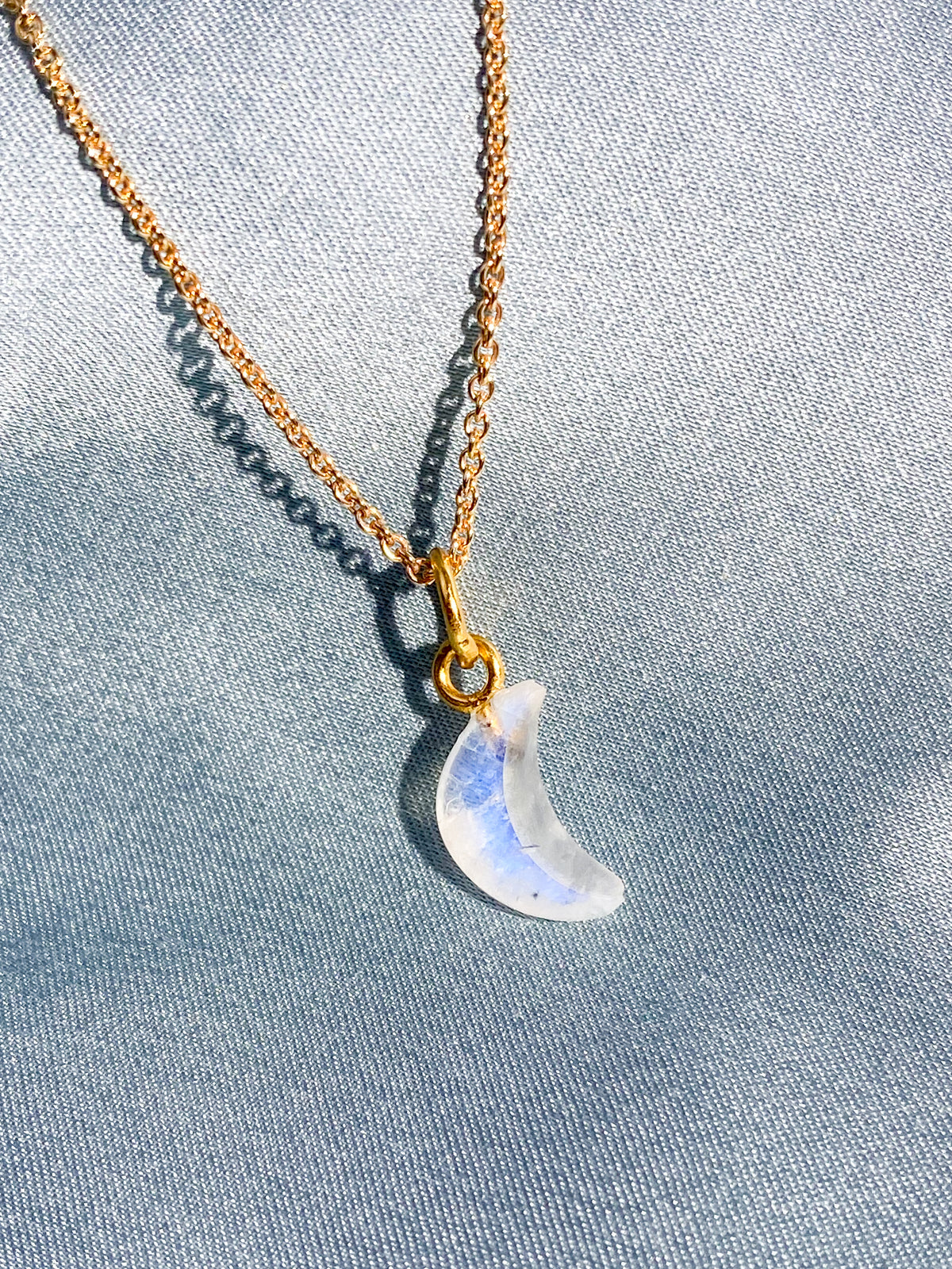 Mini Månhalsband (Regnbågsmånsten)
