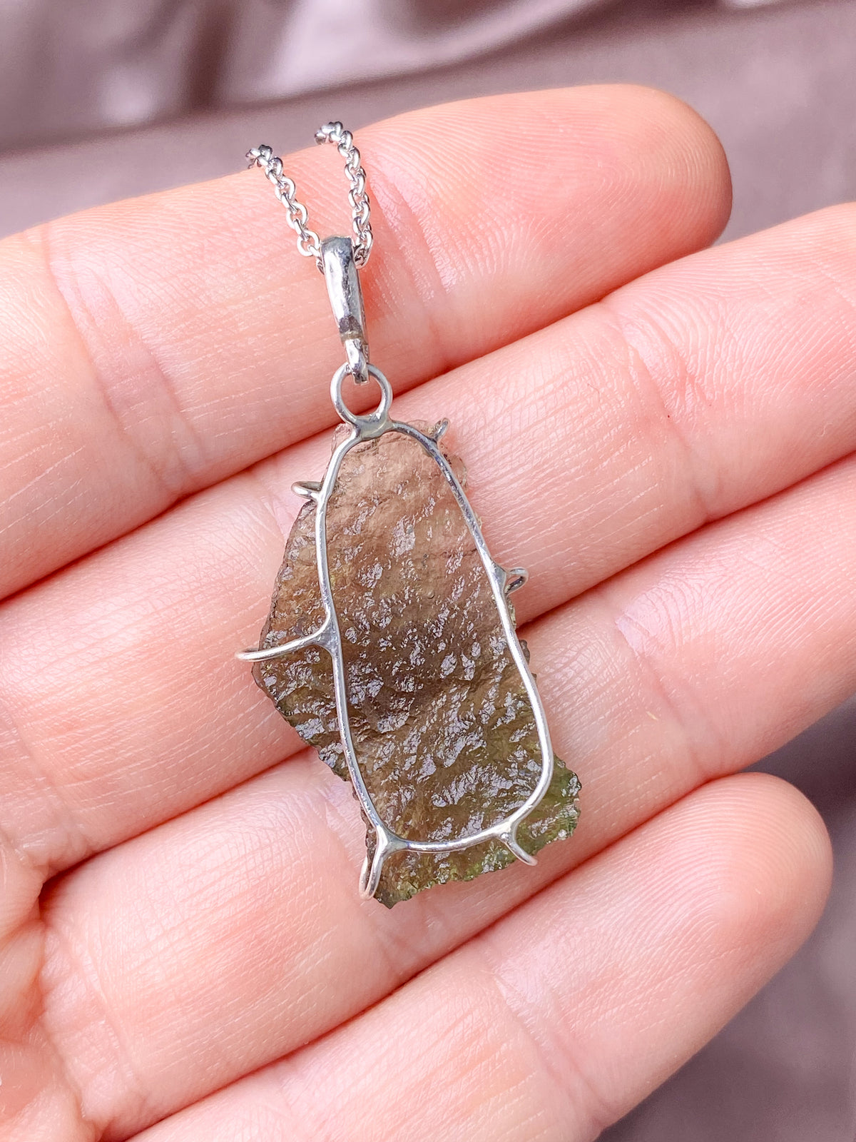 Besednice Moldavite hängsmycke (nr 7) 