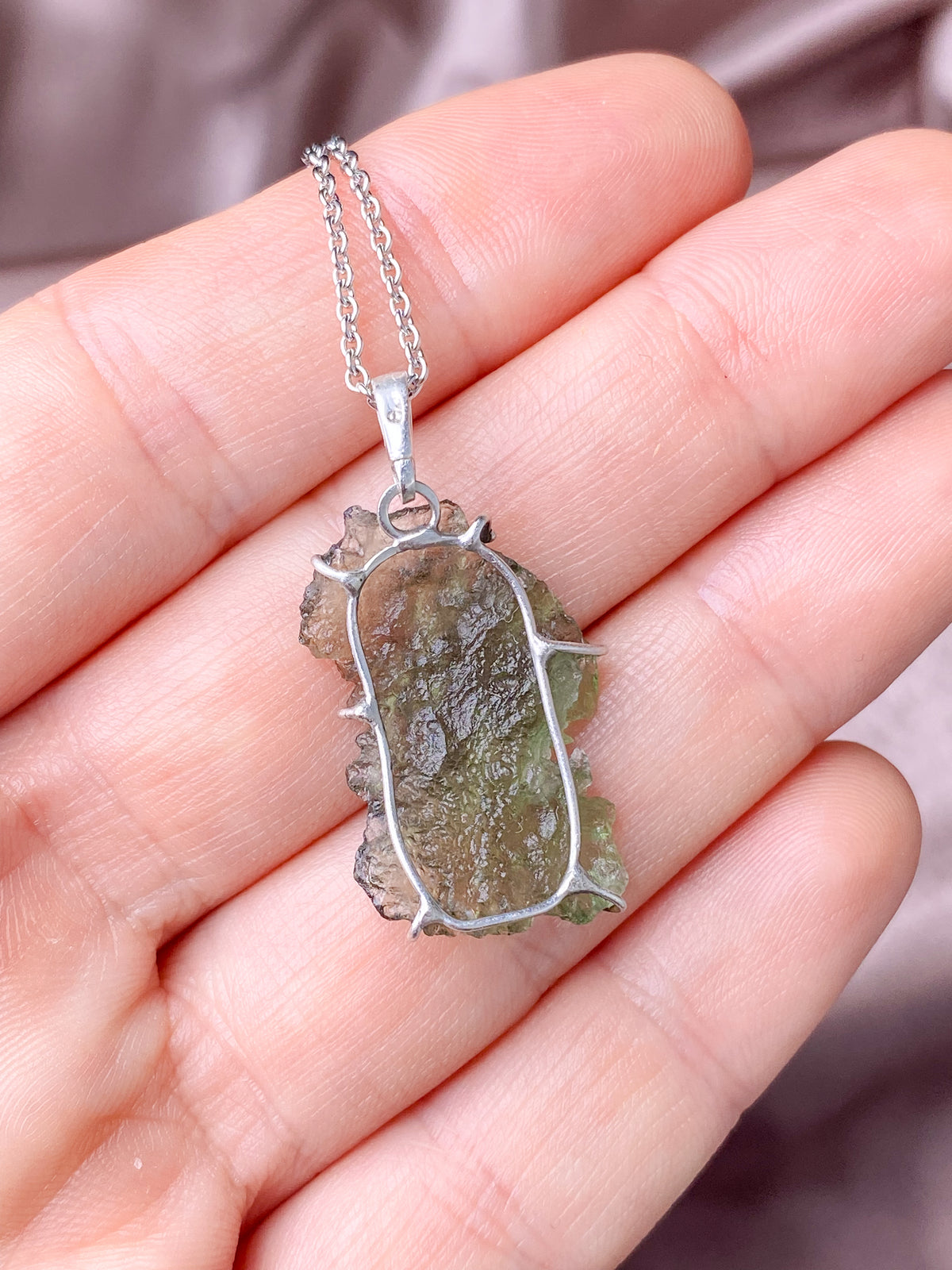 Besednice Moldavite hängsmycke (nr 8) 