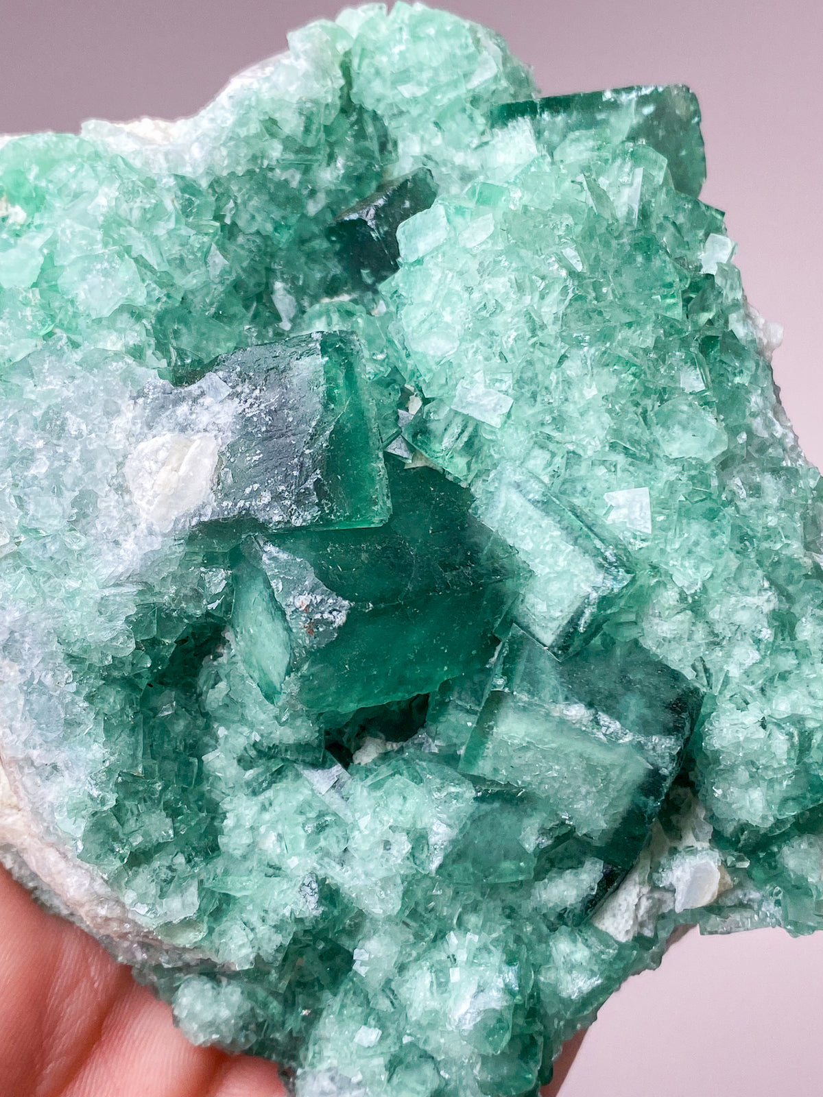 Grön Kubisk Fluoritklunga (Nr. 7) Exklusiv Kvalitet