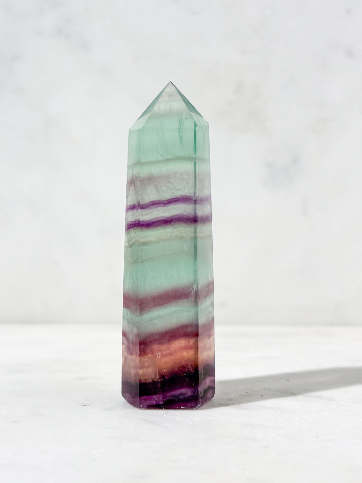 Regnbågsfluorit Torn (Nr. 36)