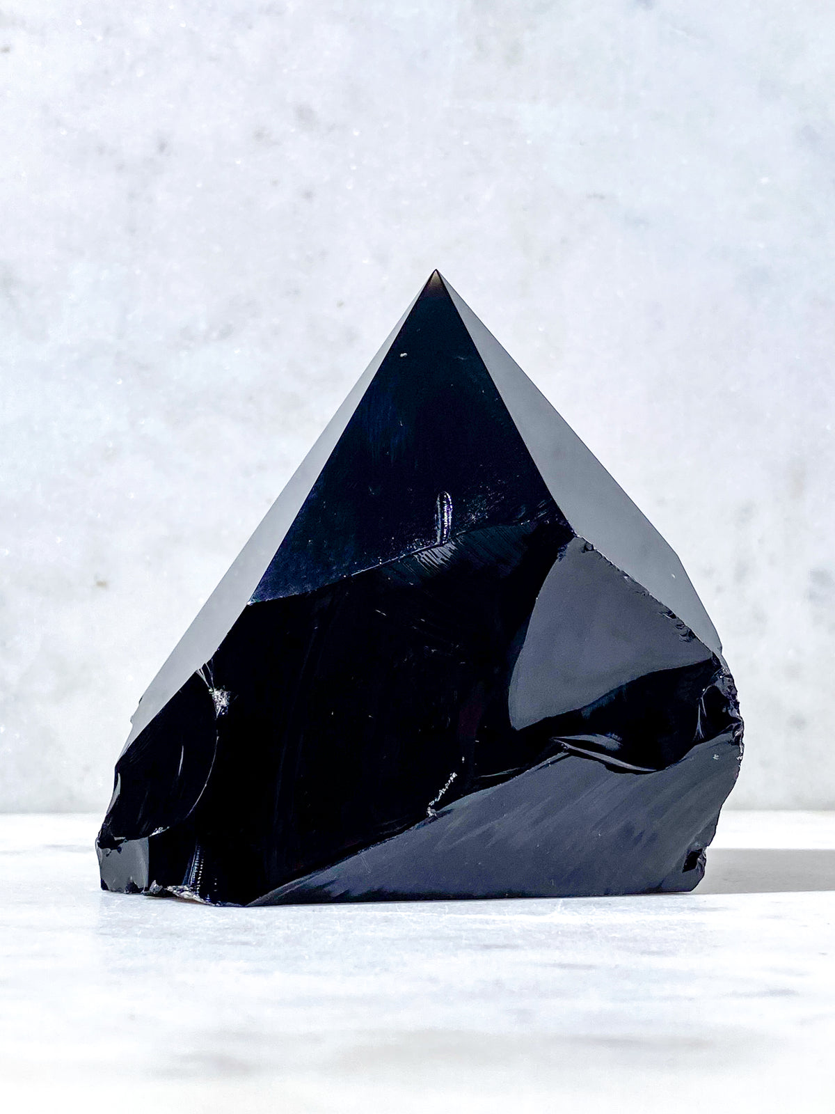 Obsidian med polerad spets (nr 2)