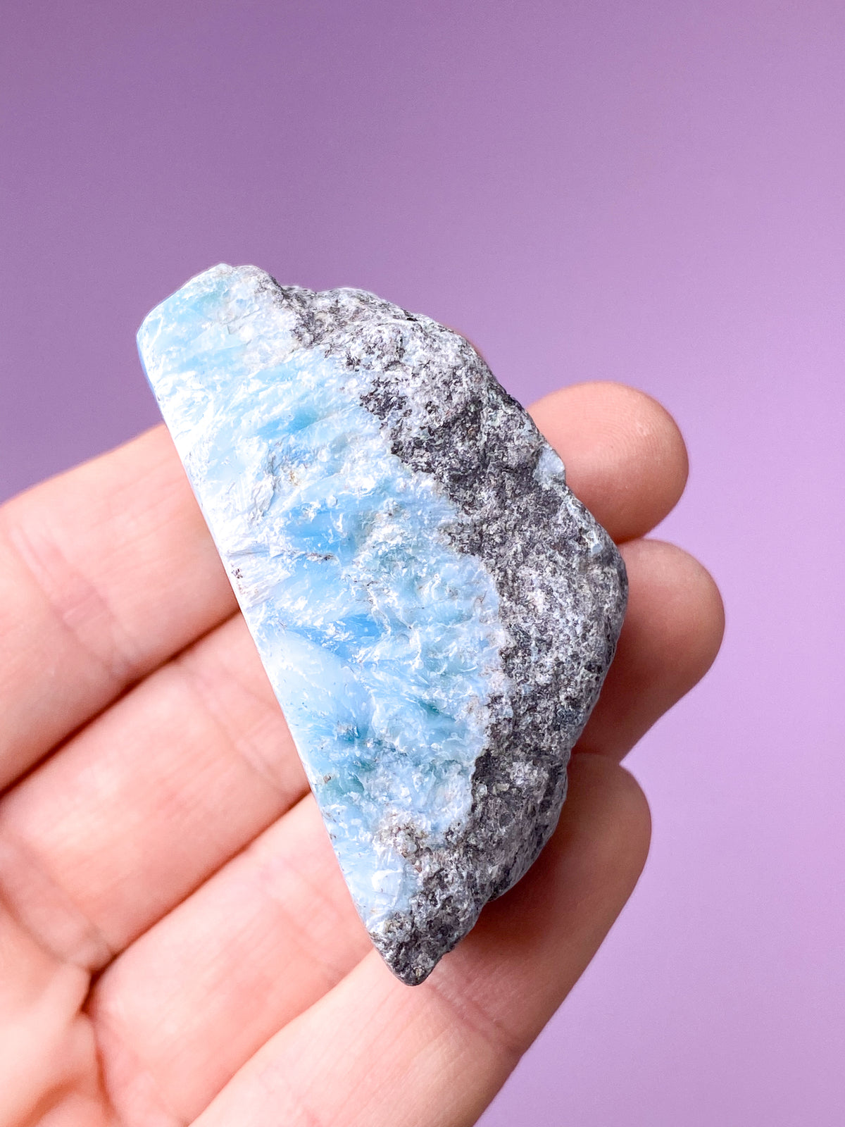 Larimar Halvpolerad (nr 26)