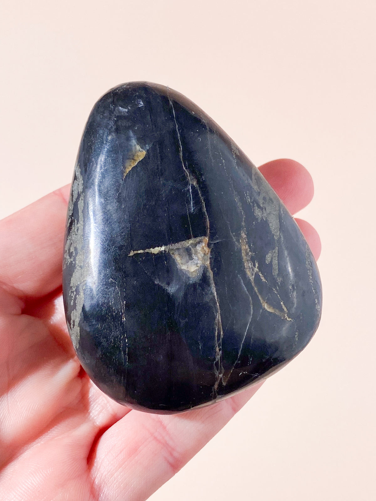 Faraosten – Basalt med pyrit (Nr. 4)